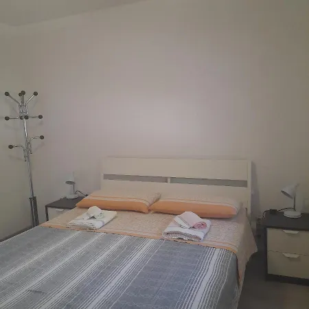公寓 Apartma Mari *